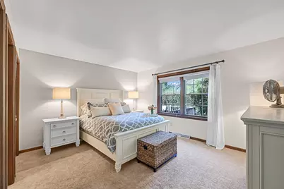 12583 N Woodberry Dr, Mequon, WI 53092 - Photo 16