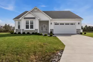 N161W21804 Daisy Dr, Jackson, WI 53037 - Photo 1