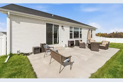 N161W21804  Daisy Dr, Jackson, WI 53037 - Photo 32