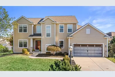 507  Oakmont Dr, Waukesha, WI 53188 - Photo 1
