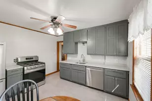 4176 S 5th Pl, Milwaukee, WI 53207 - Photo 4