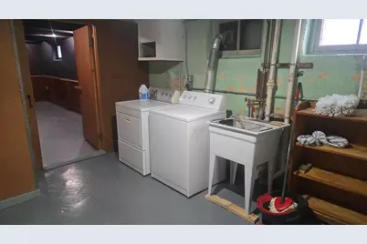 5925 W Lloyd St, Milwaukee, WI 53208 - Photo 24