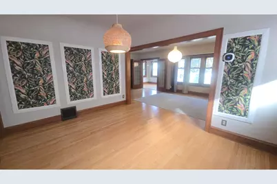 5925 W Lloyd St, Milwaukee, WI 53208 - Photo 10
