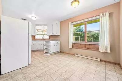 4527 N 100th St, Wauwatosa, WI 53225 - Photo 12