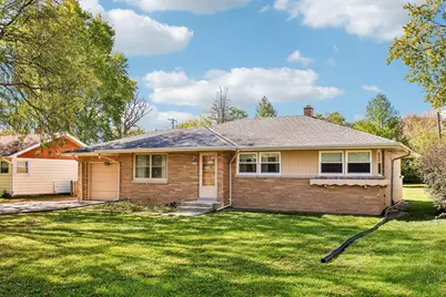 4527 N 100th St, Wauwatosa, WI 53225 - Photo 4