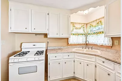 4527 N 100th St, Wauwatosa, WI 53225 - Photo 20