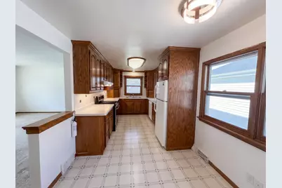 2322  Cooper Ave, Sheboygan, WI 53083 - Photo 2