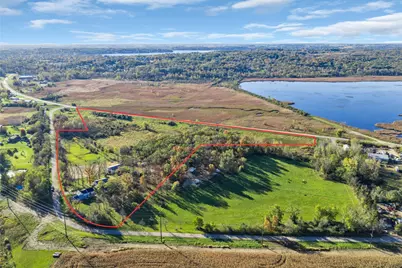 W3221  Park Dr, Geneva, WI 53147 - Photo 2