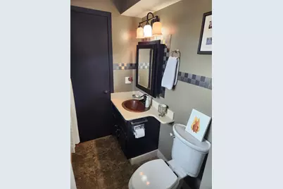 2423  Pershing Ave, Sheboygan, WI 53083 - Photo 10