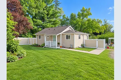 125  Sunnyside Ct, Delavan, WI 53191 - Photo 1