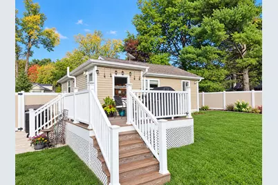 125  Sunnyside Ct, Delavan, WI 53191 - Photo 6