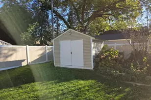125 Sunnyside Ct, Delavan, WI 53191 - Photo 30