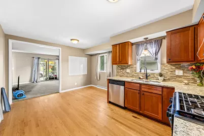 3423 W Wanda Ave, Milwaukee, WI 53221 - Photo 12