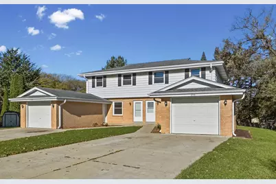 2716  Welsh Ct #2718, Waukesha, WI 53188 - Photo 2