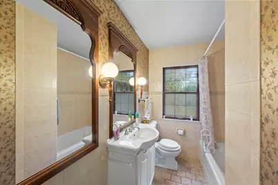 4849 S 35th St, Greenfield, WI 53221 - Photo 18