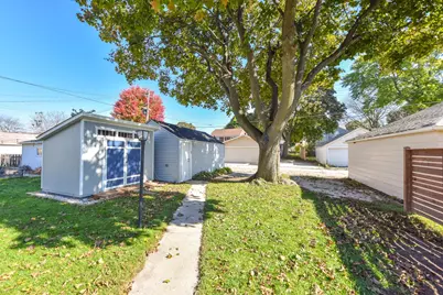 3040 N 80th St, Milwaukee, WI 53222 - Photo 32