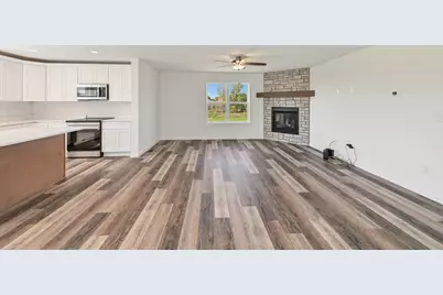 W194N15744  East Gate Ct, Jackson, WI 53037 - Photo 10
