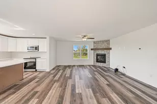 W194N15744 East Gate Ct, Jackson, WI 53037 - Photo 10