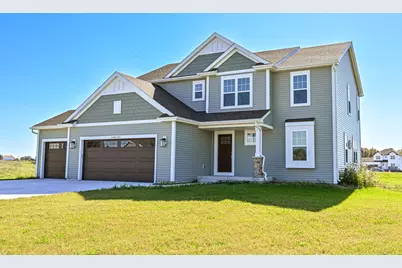 W194N15744  East Gate Ct, Jackson, WI 53037 - Photo 2