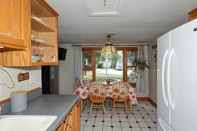 914 S 103rd St, West Allis, WI 53214 - Photo 10