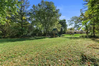 6238  Green Ridge Dr, Racine, WI 53406 - Photo 2
