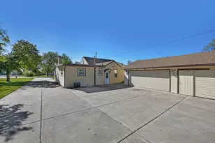 712 15th Ave, Racine, WI 53182 - Photo 40