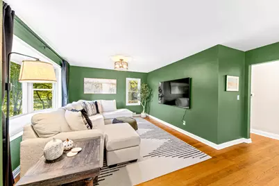 640  Crystal Ln, Elm Grove, WI 53122 - Photo 4