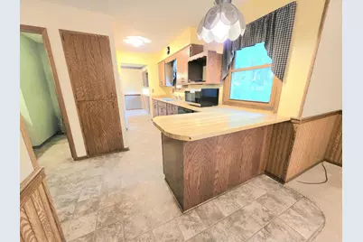 2215 N 34th St, Sheboygan, WI 53083 - Photo 10