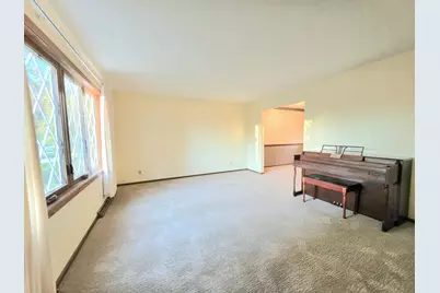 2215 N 34th St, Sheboygan, WI 53083 - Photo 2