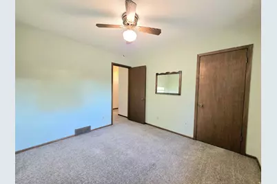 2215 N 34th St, Sheboygan, WI 53083 - Photo 20