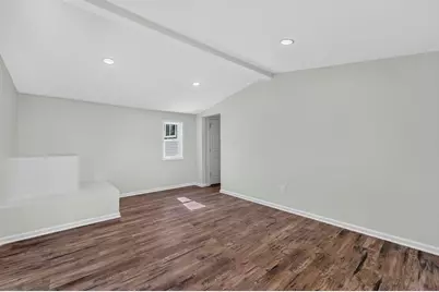 1836 W Mequon Rd, Mequon, WI 53092 - Photo 14