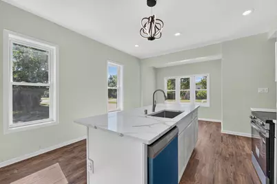 1836 W Mequon Rd, Mequon, WI 53092 - Photo 12