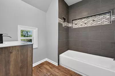 1836 W Mequon Rd, Mequon, WI 53092 - Photo 20