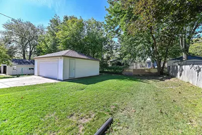 4123 N 95th St, Wauwatosa, WI 53222 - Photo 36