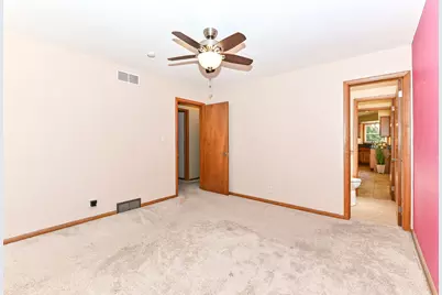 4123 N 95th St, Wauwatosa, WI 53222 - Photo 22