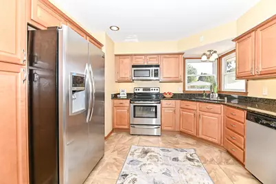4123 N 95th St, Wauwatosa, WI 53222 - Photo 20