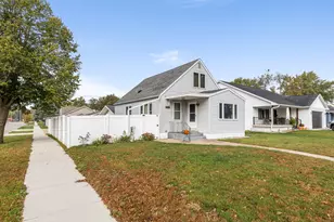 3050 27th St, La Crosse, WI 54601 - Photo 1
