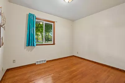 N68W13762  Bay Ridge Ct, Menomonee Falls, WI 53051 - Photo 22