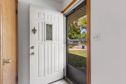 2815 S 99th St, West Allis, WI 53227 - Photo 2