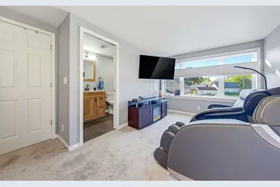 1421 E Norwich St, Milwaukee, WI 53207 - Photo 22