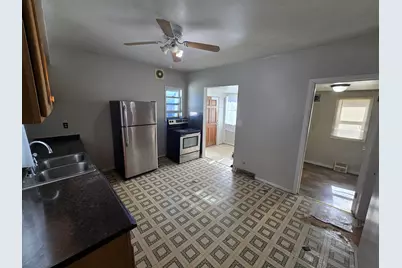 1324 S 24th St, Milwaukee, WI 53204 - Photo 10