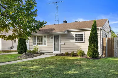 7842  31st Ave, Kenosha, WI 53142 - Photo 2