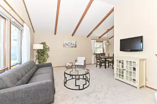5111 Russell Ct, Greendale, WI 53129 - Photo 6