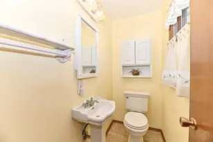 5111 Russell Ct, Greendale, WI 53129 - Photo 24