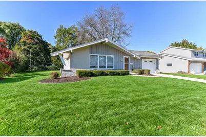 5111  Russell Ct, Greendale, WI 53129 - Photo 2