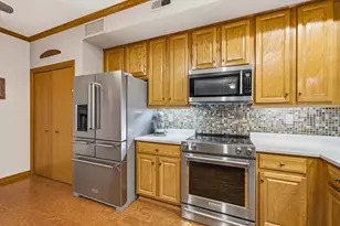 N161W18927 Heather Lynn Cir, Jackson, WI 53037 - Photo 6