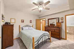N161W18927 Heather Lynn Cir, Jackson, WI 53037 - Photo 12