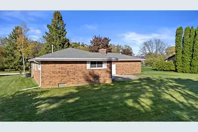 S68W17693  Marybeck Ln, Muskego, WI 53150 - Photo 6