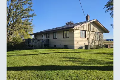 5011  River Rd, West Bend, WI 53095 - Photo 8