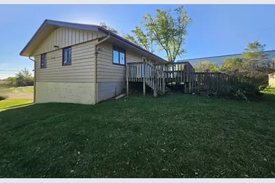 5011  River Rd, West Bend, WI 53095 - Photo 6